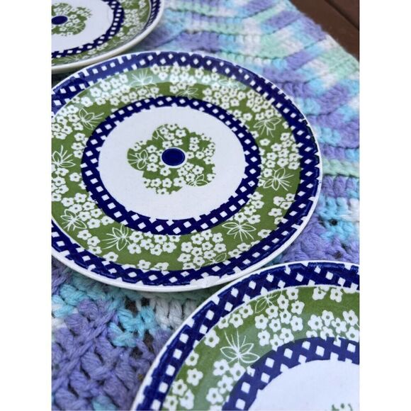 Vintage Mod Flower Power Plate Set - Picture 11 of 13